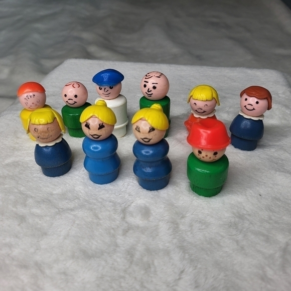 Fisher Price Little People Lot. Some Wooden, Some Plastic. - Picture 1 of 7